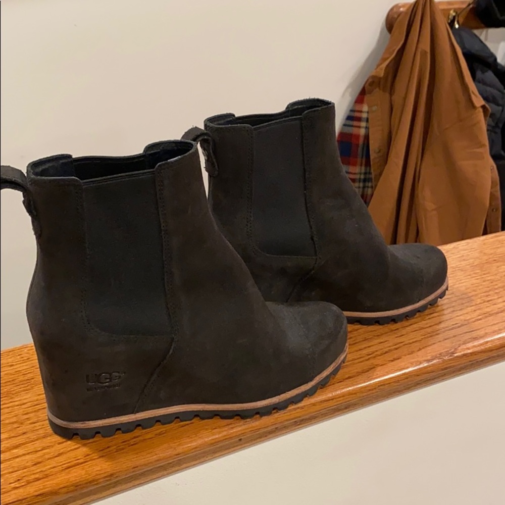 UGG Pax wedge heeled winter boots - barely worn!